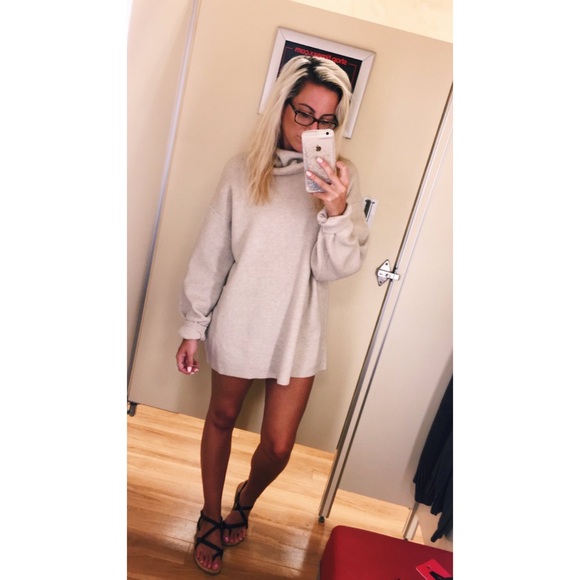 Meet your Posher, Caitlin - Picture 4 of 11